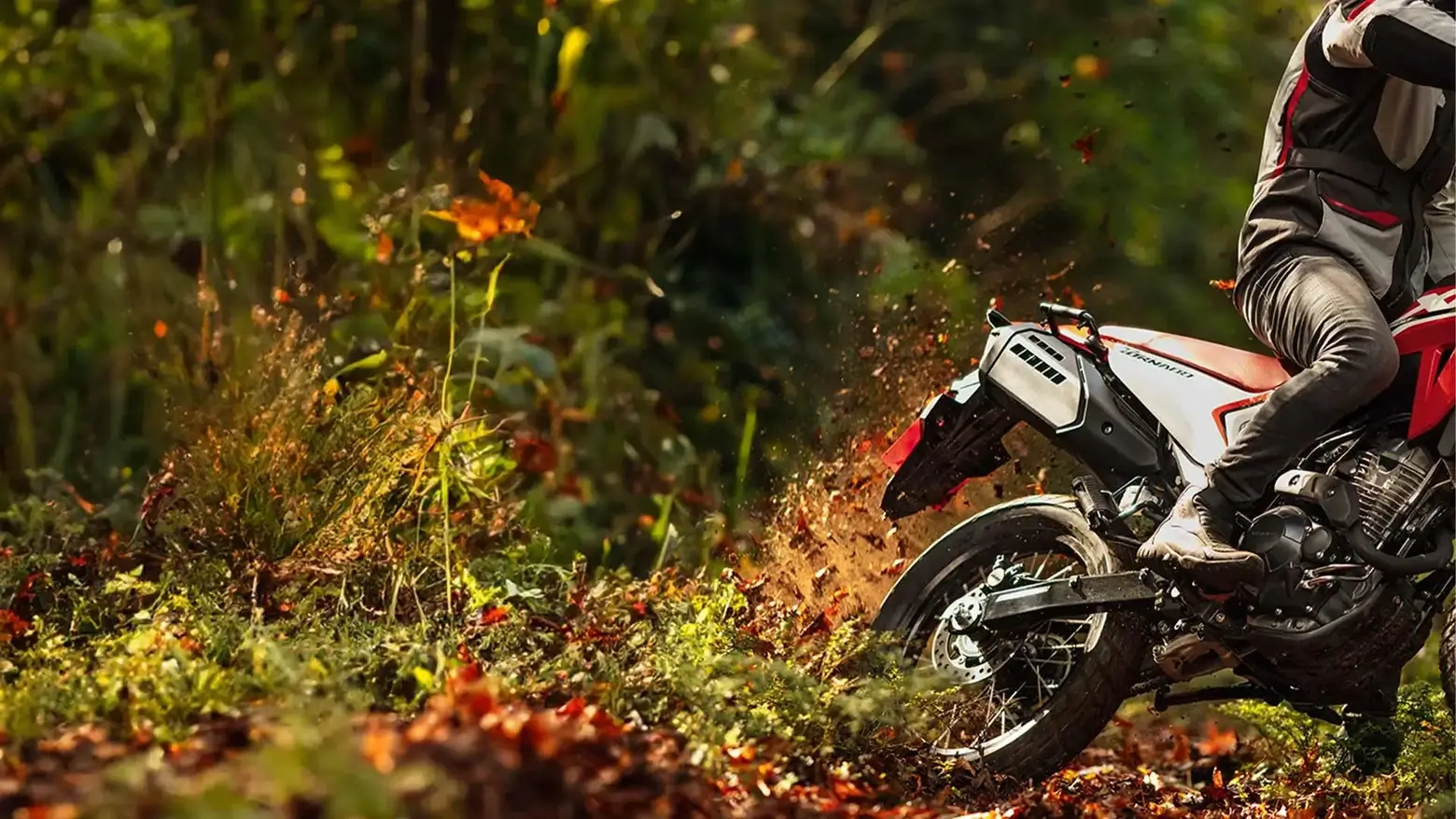 XR 300L Tornado detalhe dianteiro